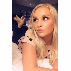 Meet your Posher, Madalyn